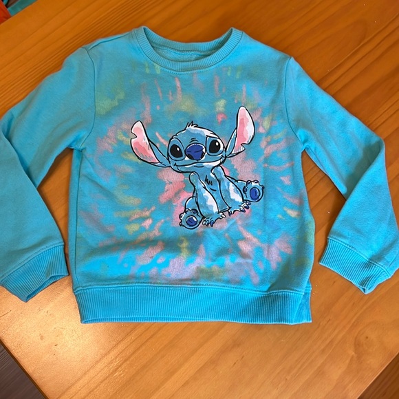 Disney Lilo and Stitch Pullover Sweater Size XS Kids 4-5 - Picture 1 of 4